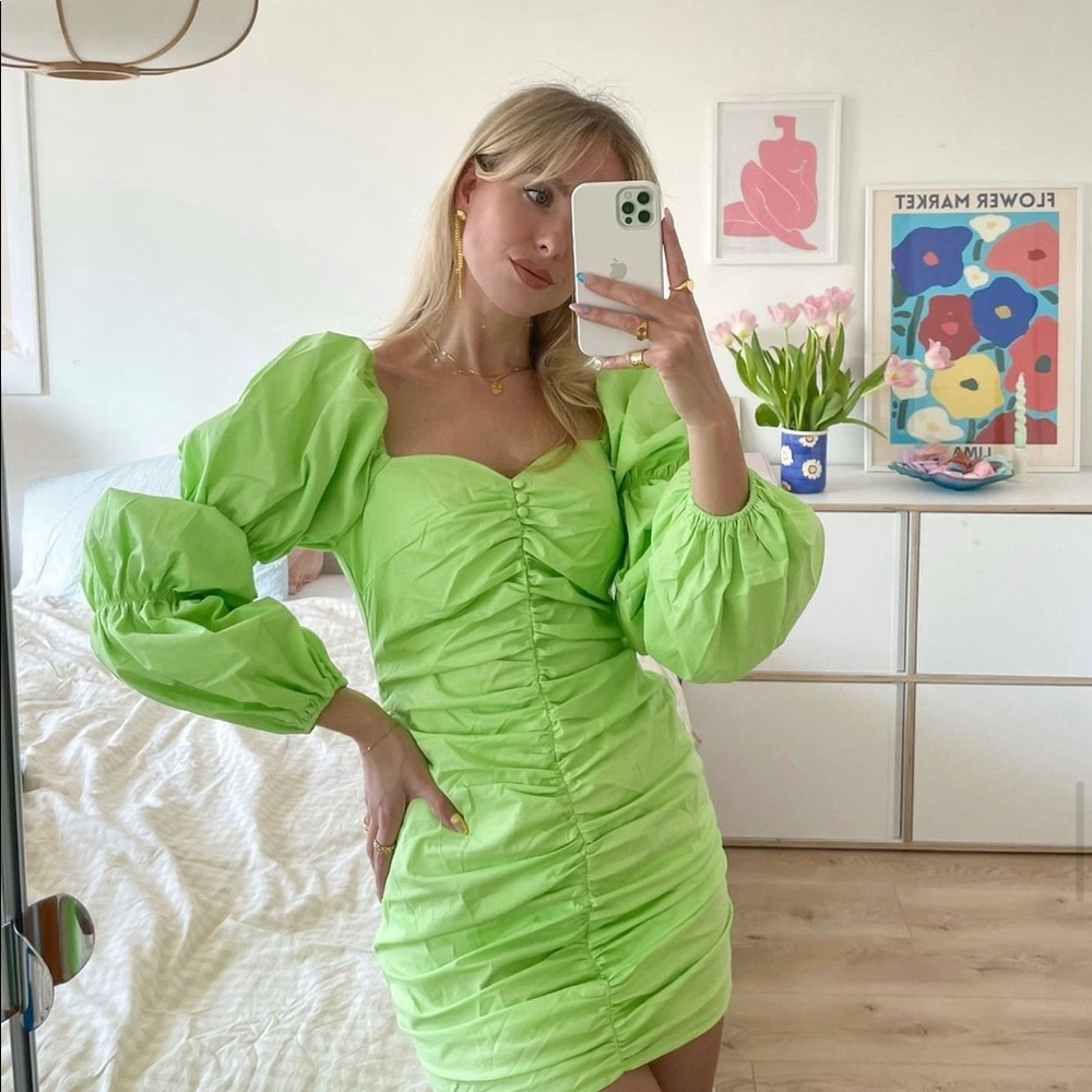 Lime rouched pouf sleeve dress
